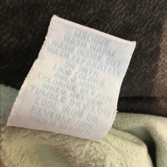 TJ Max green M 2 piece pajama set w/cutoff detail - Picture 7 of 15